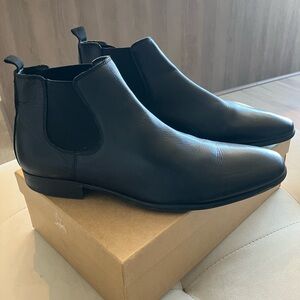 Versace Black Leather Chelsea Boots
